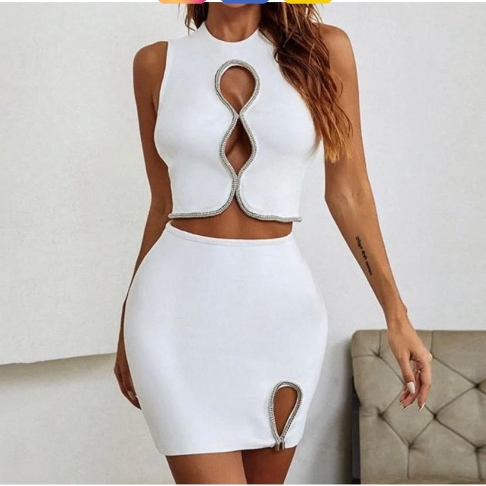 PINKAPPLE TWO PIECE SET WHITE/RHINESTONES EXTRA SMALLL NWT